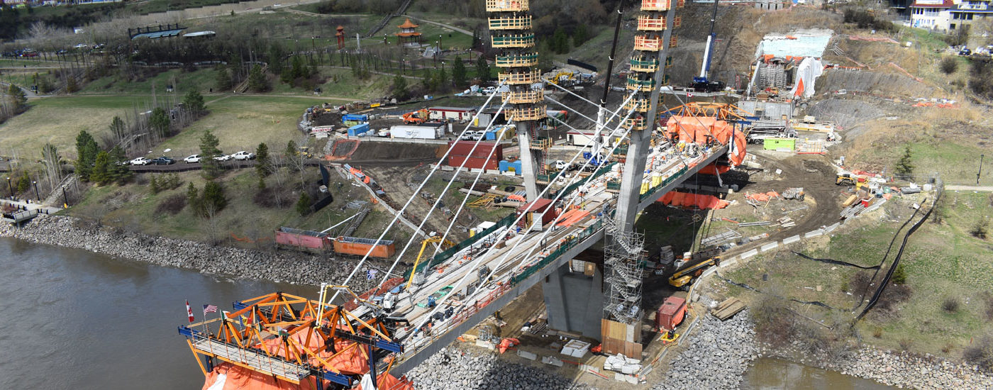 EDMONTON VALLEY LIGHT RAIL TRANSIT TAWATINA BRIDGE DESIGN-BUILD-FINANCE / ALBERTA, CANADA